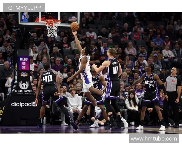 快船与火箭激战正酣02月27日NBA精彩对决展现球队实力与风采